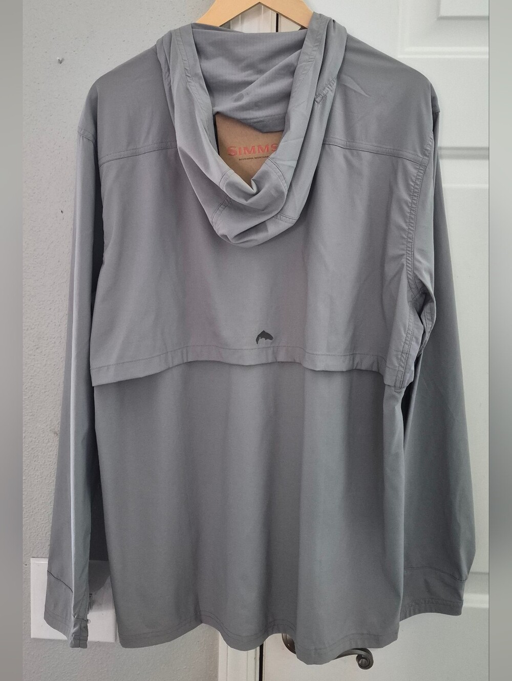 Simms NWT Men's Latitude Hoody, featuring UPF 50 sun protection mechanical Vent - Picture 12 of 16